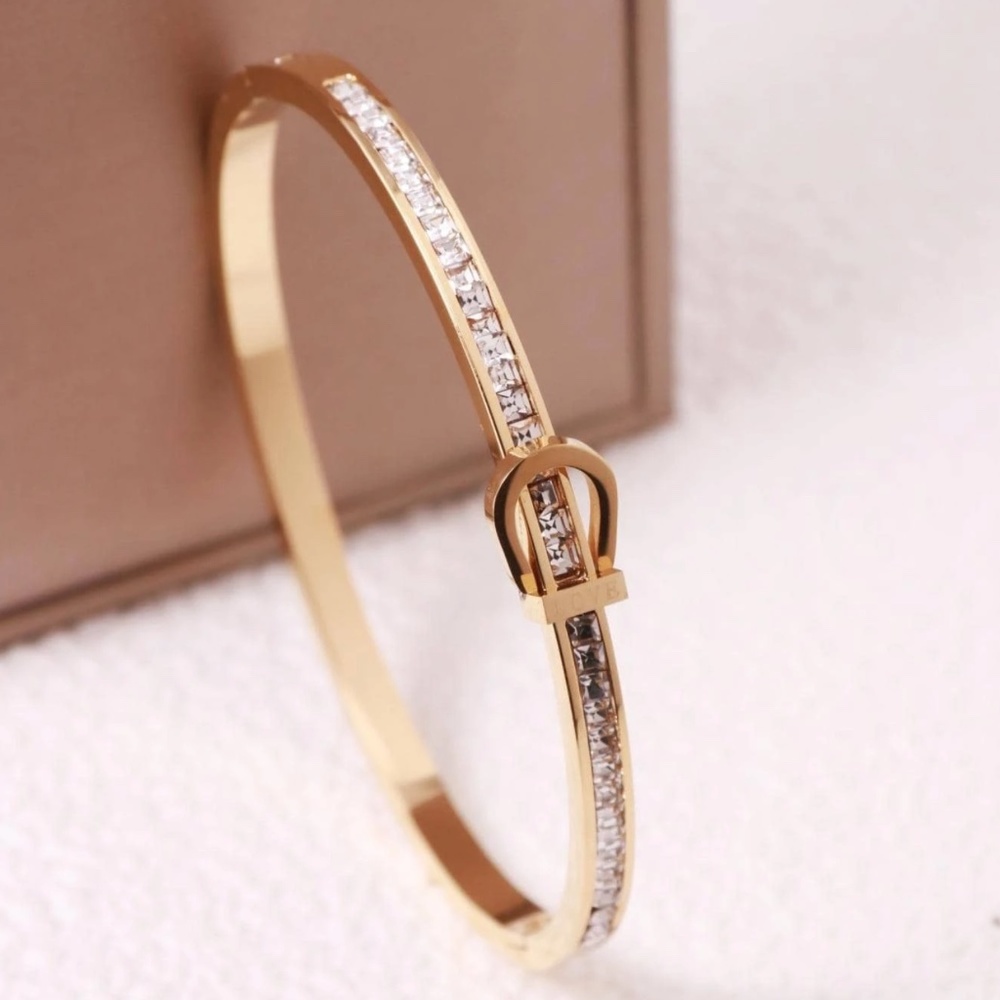 Luxe Vday Valentine’s Day Love Rhinestone Bangle
